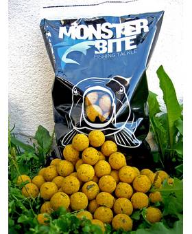 MONSTER BITE FULL HOUSE SALMON-BLACK PEPPER 1KG